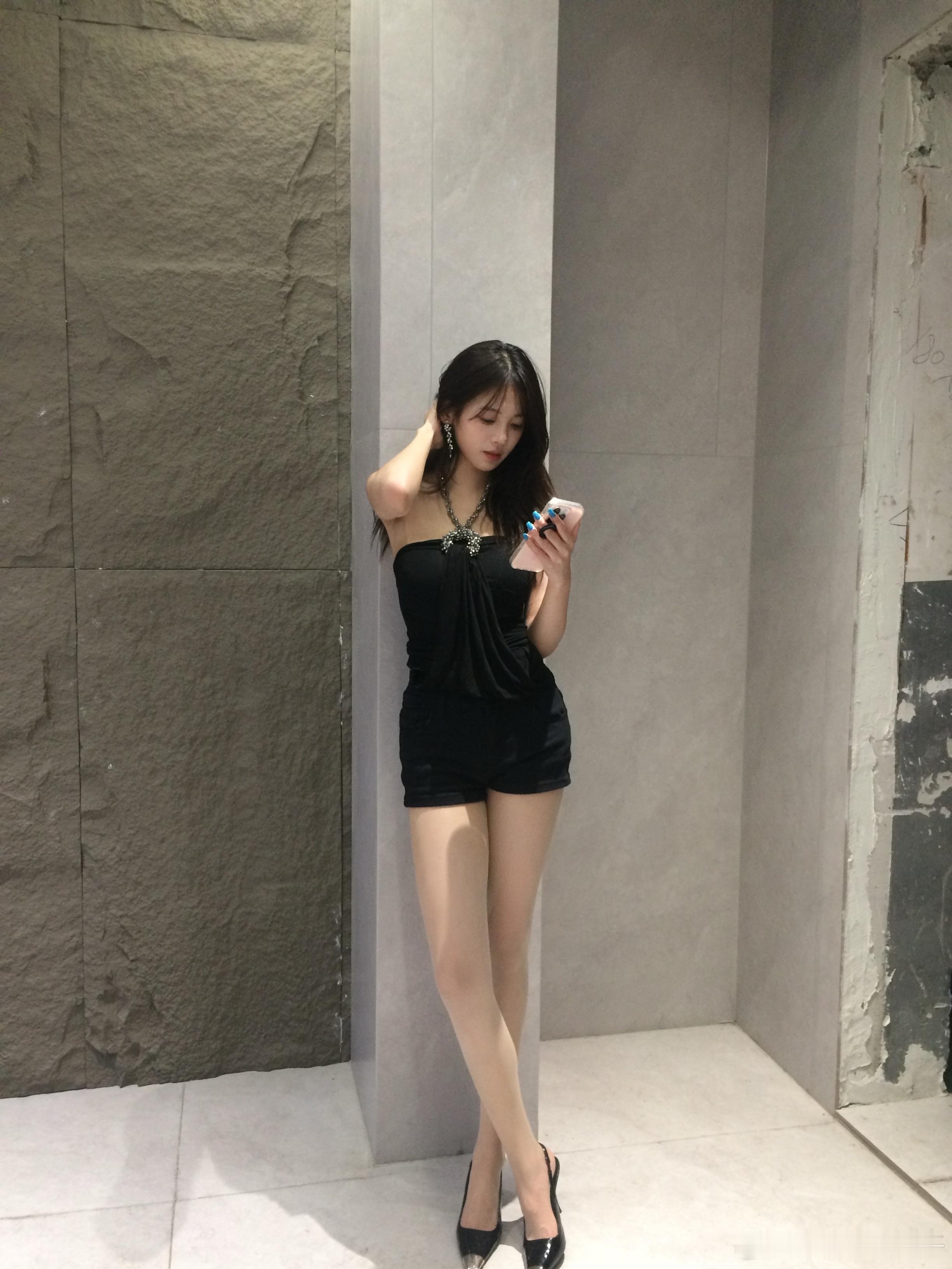 又是一些个新照片[doge]明天要出去玩噜​​​