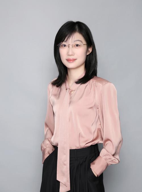 北京一个38岁女博士，参加了一场葬礼后，彻底改变了。这个女博士在读大学本