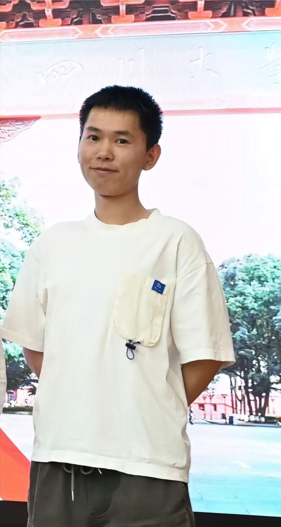 中国28岁博士交换生黄鹏，2025年八月份到意大利图西雅大学进行访学，1月19日