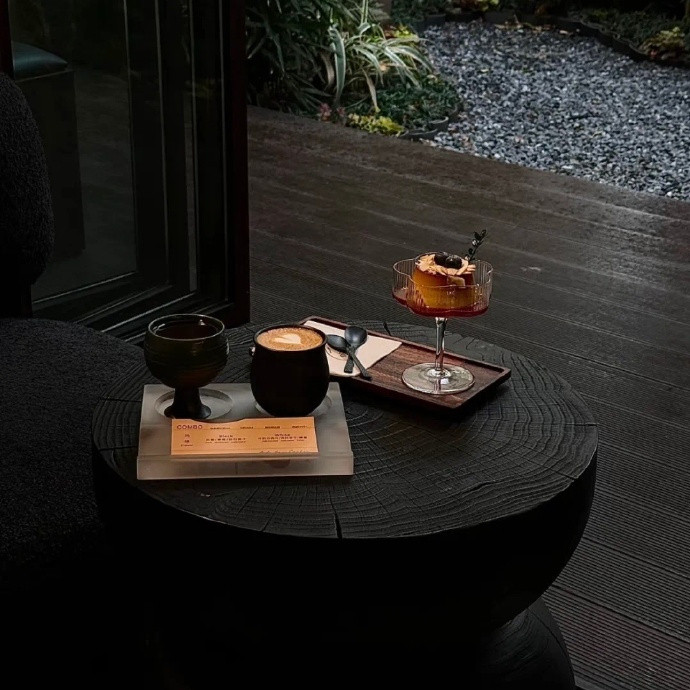 🌴𝚍𝚊𝚒𝚕𝚢“刚开始什么都好到最后才发现、不开始才最好”