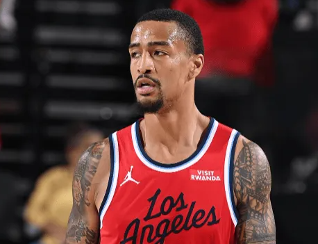 NBA常规赛，赛后，船发推表示：“快船在大前锋位置上需要重新安排。约翰-科林斯首