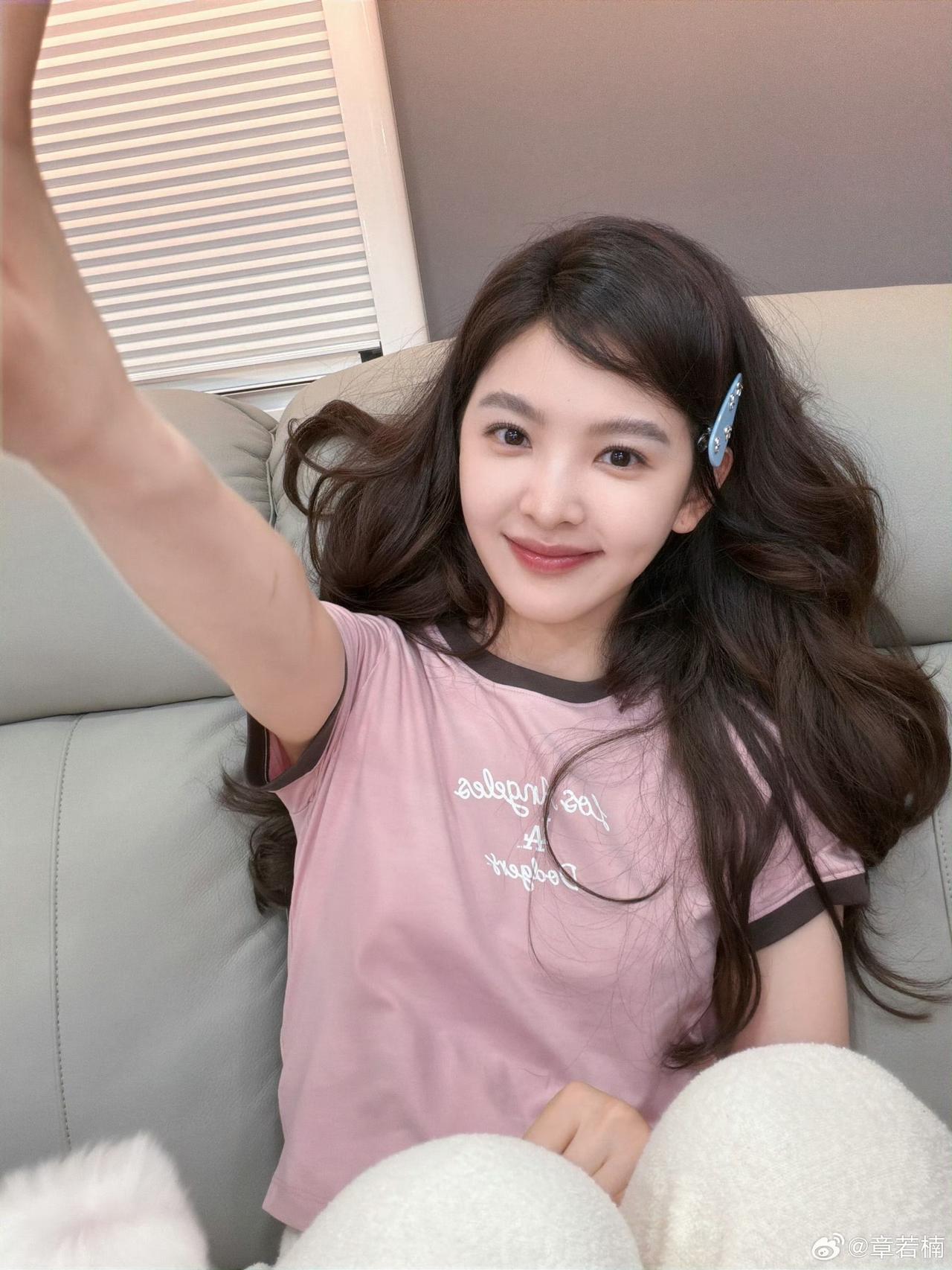 小楠太可愛了😘章若楠