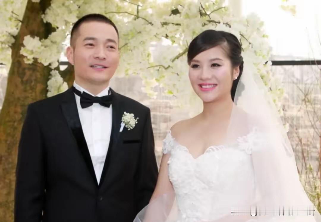 博士演员喻恩泰被妻子爆料，两三年不回家，名下财产几乎全部转移，不管孩子，还把妻子