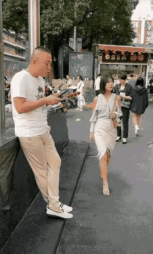 占小便宜，容易吃大亏！大哥眼神都放光了[捂脸哭]#记录我的2025#