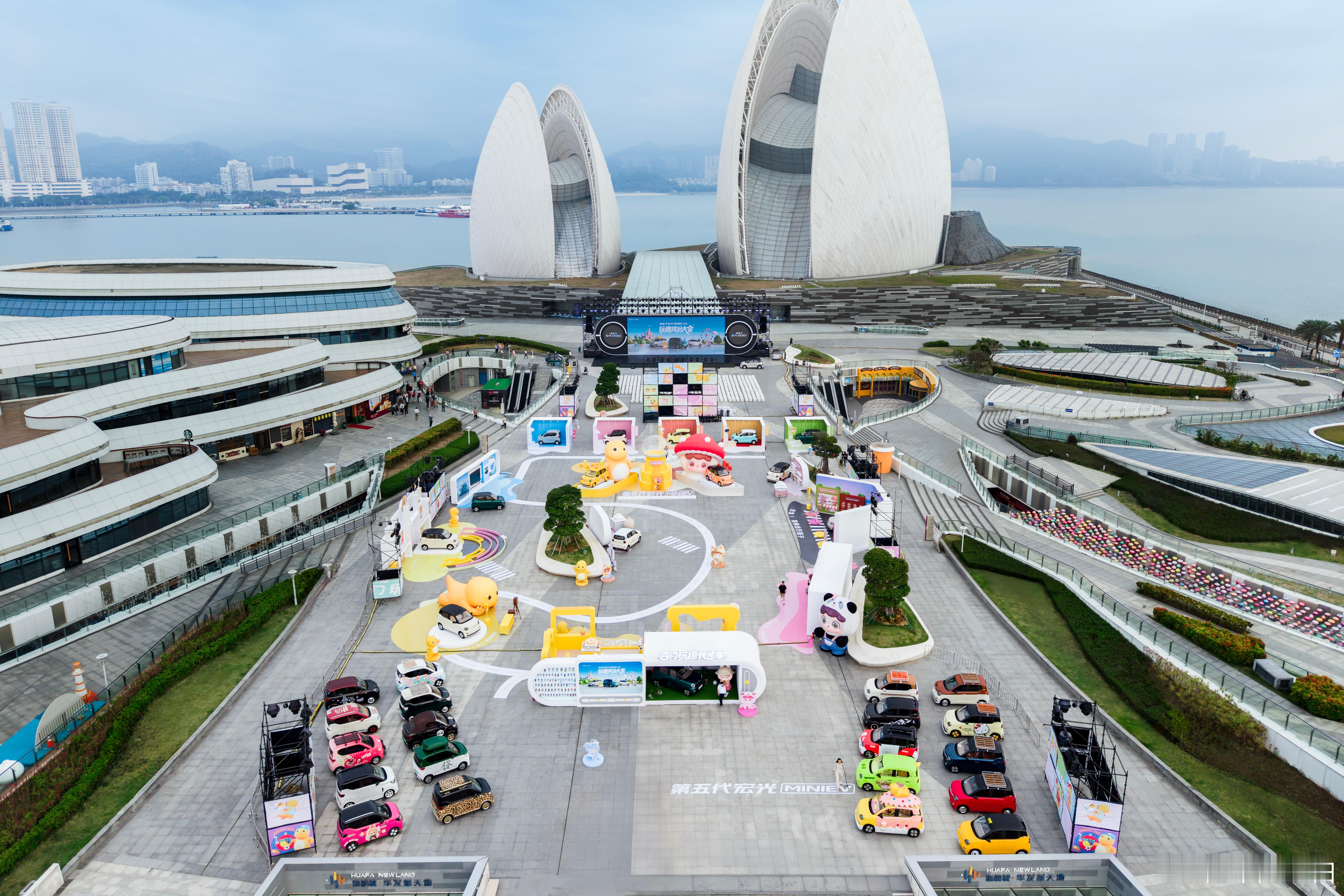 转眼这五菱宏光MINIEV都出到第五代车型了！这次第五代宏光MINIEV依旧是四