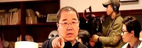 英达家族再起波澜！英如镝与巴图夫妇冲突加英如镝在直播间漫不经心的一句话，像一