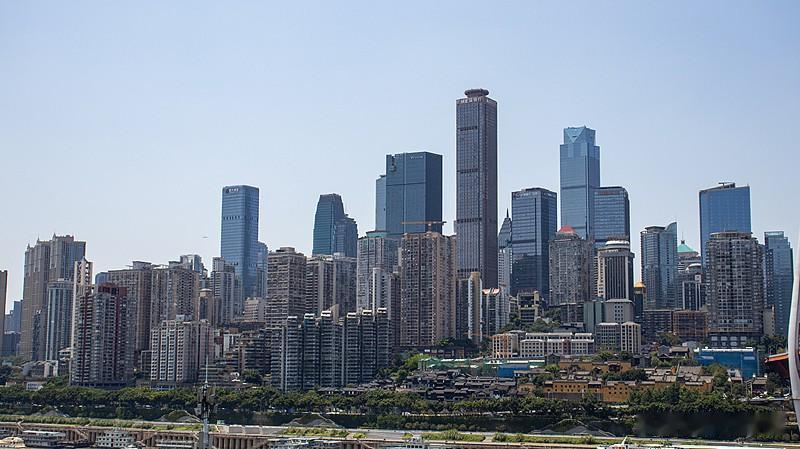 刷到重庆市妇幼保健院党委书记叶凯被查的消息，第一感觉着实唏嘘。这家医院是无数备
