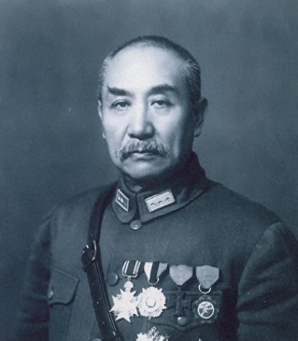 阎锡山到台北后为何选择在郊外建石窑洞，只有蒋介石召见时才进城？1949年12