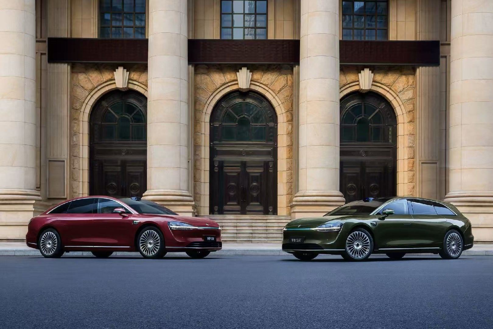 从行业来看，享界S9系列在市场上站稳脚跟比尊界S800取得成功的意义更大。相比7