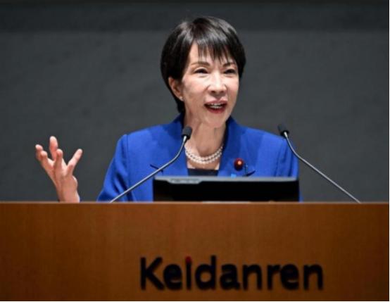 日本首相高市早苗12月25日针对中日关系再次发言，指对与北京进行对话持开放态度。