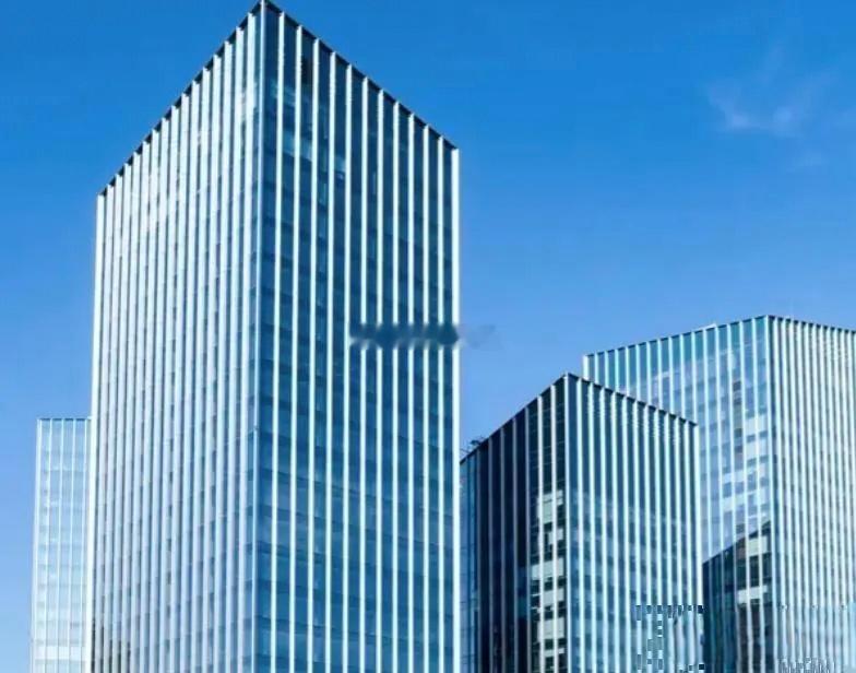 房价跌幅最大的十大城市：第一、温州：-46.2%。属于二线城市第二、郑州：-36