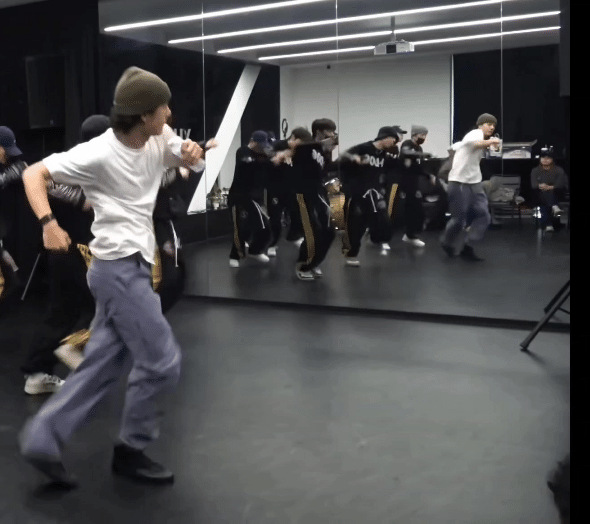 28岁王一博素颜状态王一博素颜皮肤状态好好，好权威的素颜！