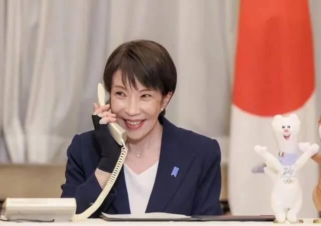 日本媒体在19日最新的报道中称，去年访日游客总数虽然突破了4000万人次，但是中