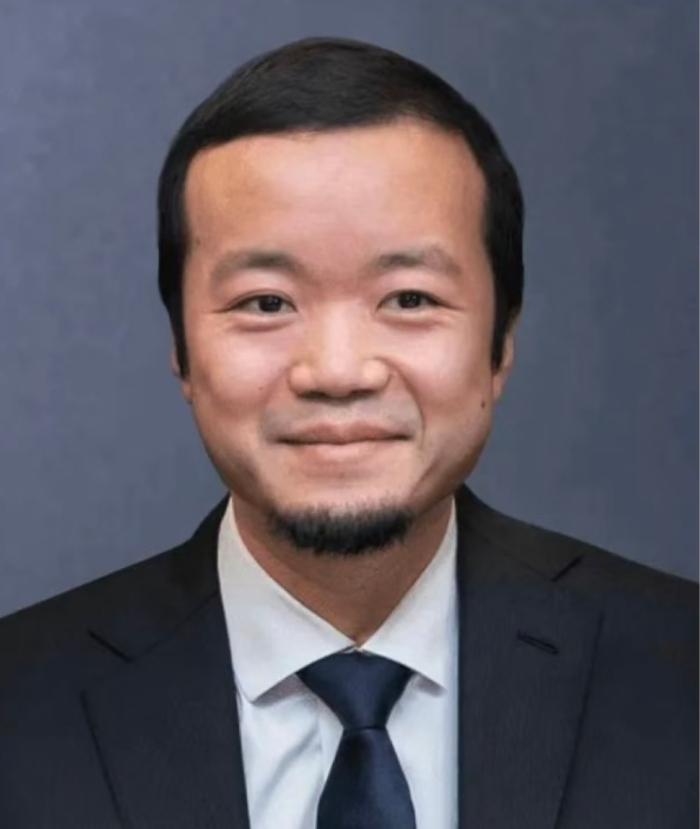 陈志这发家路怎么看都透着股不对劲！1987年生的他，22岁也就是2009年
