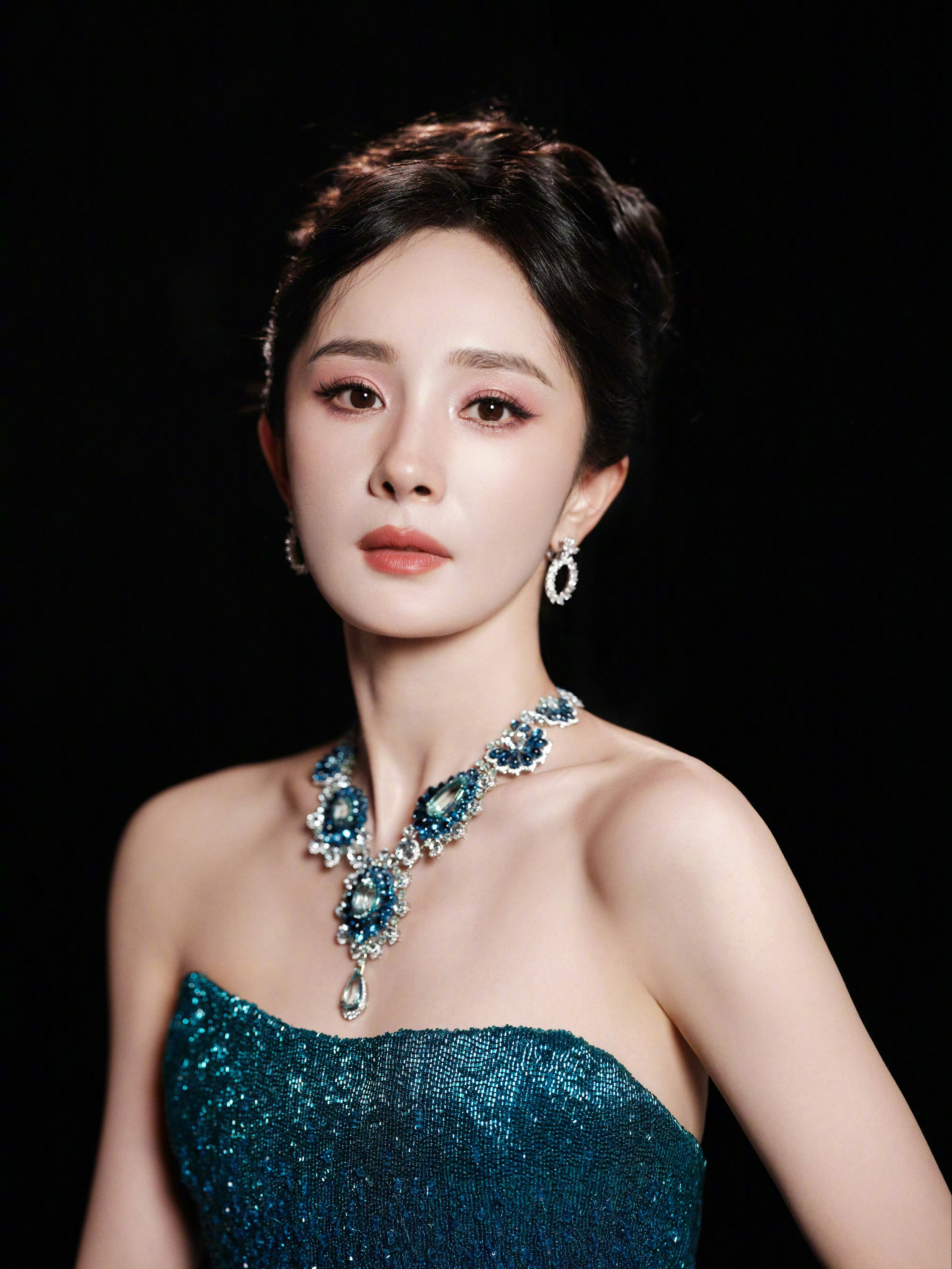 微博视界大会每次活动集中出图的时候还挺考验工作室业务能力的。​​​