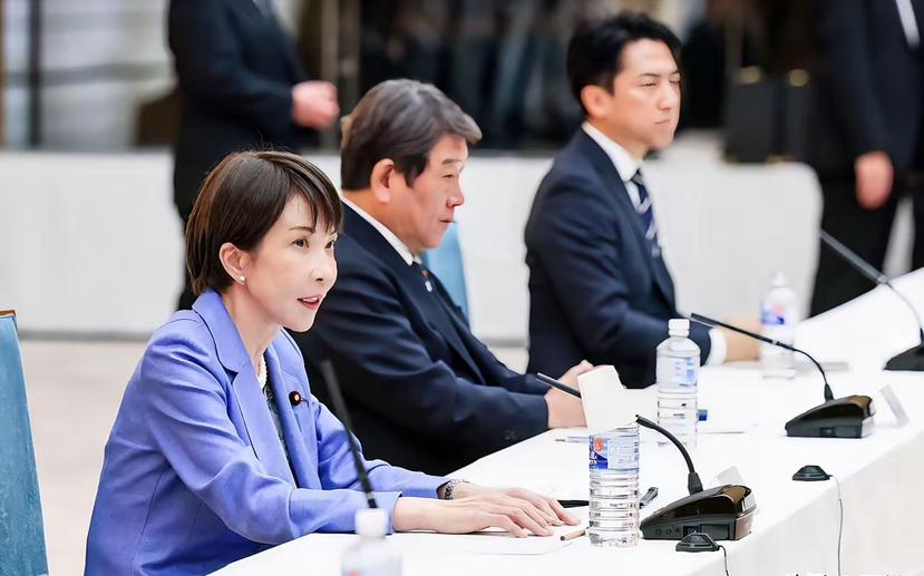 日本睡不着，喊话中国。当地时间4月27日，日本政府就推进启动安保三文件修订工