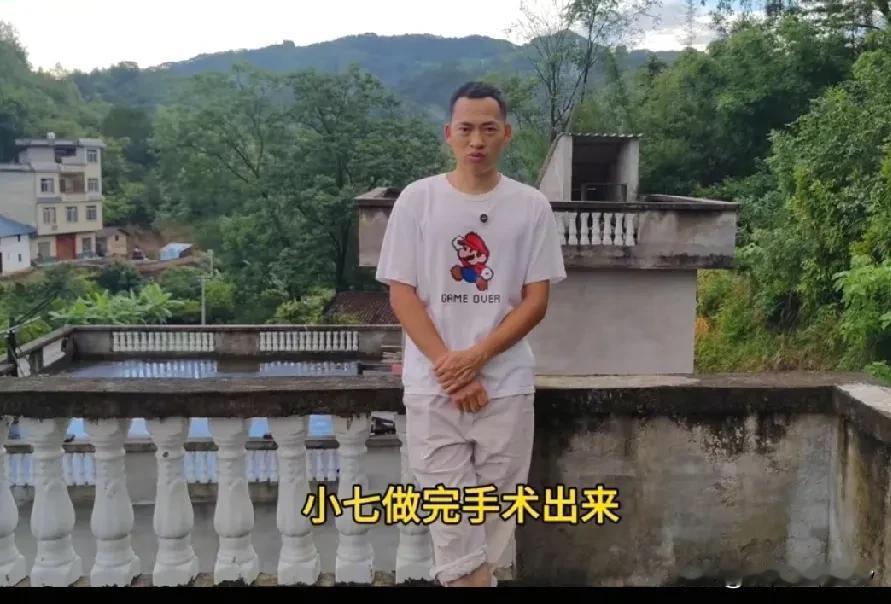 小勇的丈母娘直接帮自己的女儿潘小七拒绝小勇了，手术之后不给小勇靠近，也把丑话说的