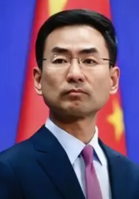纽约的联合国大厦前，中国国旗又一次被挡在了门外，4月25日，美国又耍老把戏——直