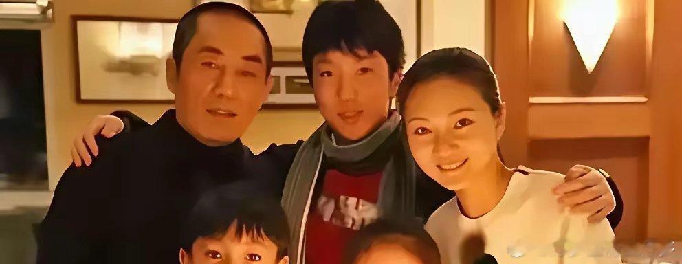 最可怕的不是张艺谋。是他家三个孩子，正在包抄整条电影产业链。大儿子张壹男，耶鲁导