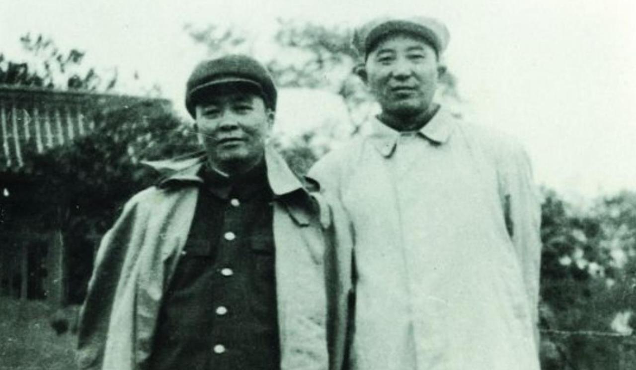 1964年，哈尔滨军事工程学院导弹工程系女学员林晓霖突患肝炎，给父亲写信求助，却