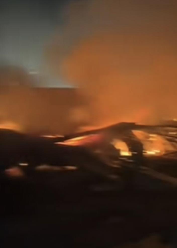 4月7日以色列军队在当地时间傍晚时分，拦截一辆联合国驻黎巴嫩维和部队后勤保障车辆