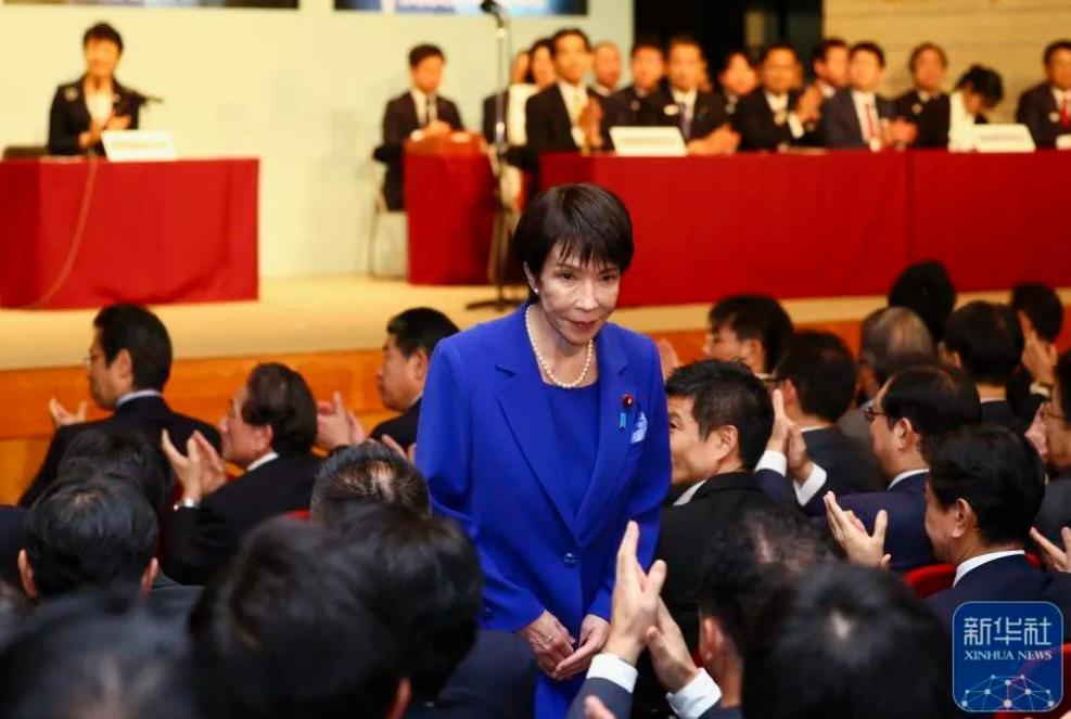 狐狸尾巴已藏不住了：高市早苗当选两天后，特朗普终于忍不住发文。高市早苗在4号当天