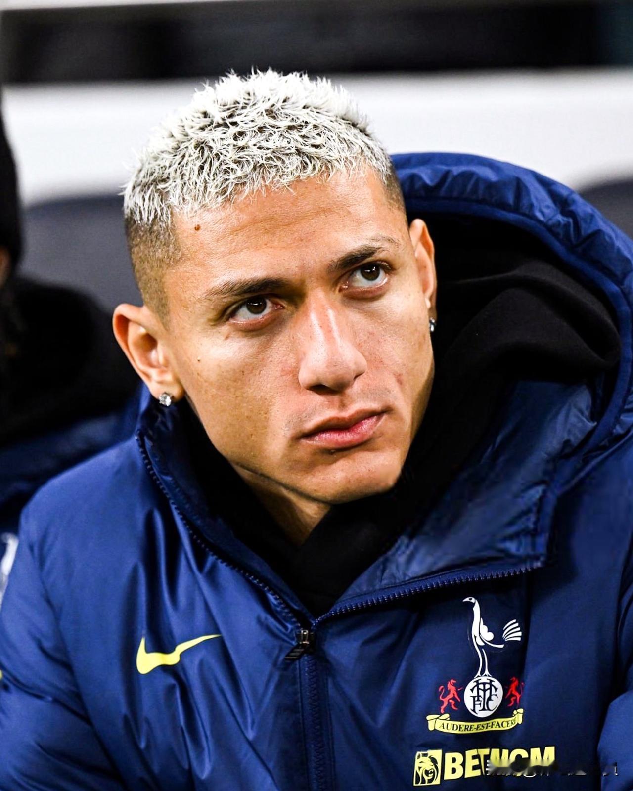 巴西球星理查利森即将离开热刺理查利森同意以2500万欧元的价格被托特纳姆热刺