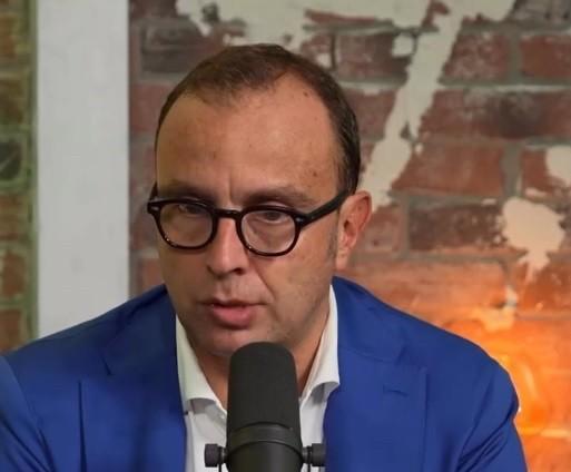 意大利知名评论员特雷维萨尼近日就国际米兰的转会策略也提出了自己的见解。他认为，如