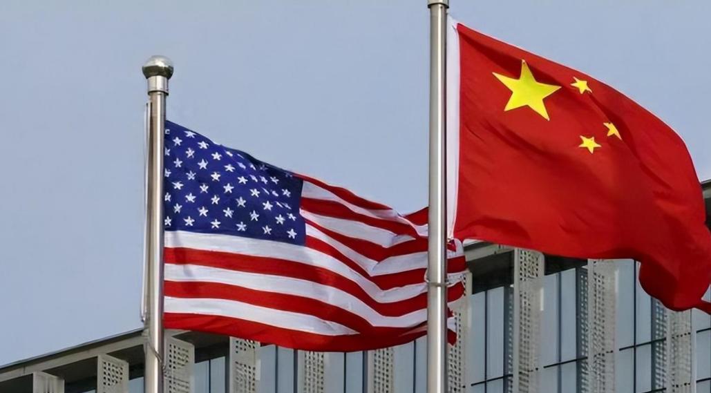 中国“人造太阳”一旦点亮，美国11艘航母舰队，将在24小时内，被激光武器“烧成废