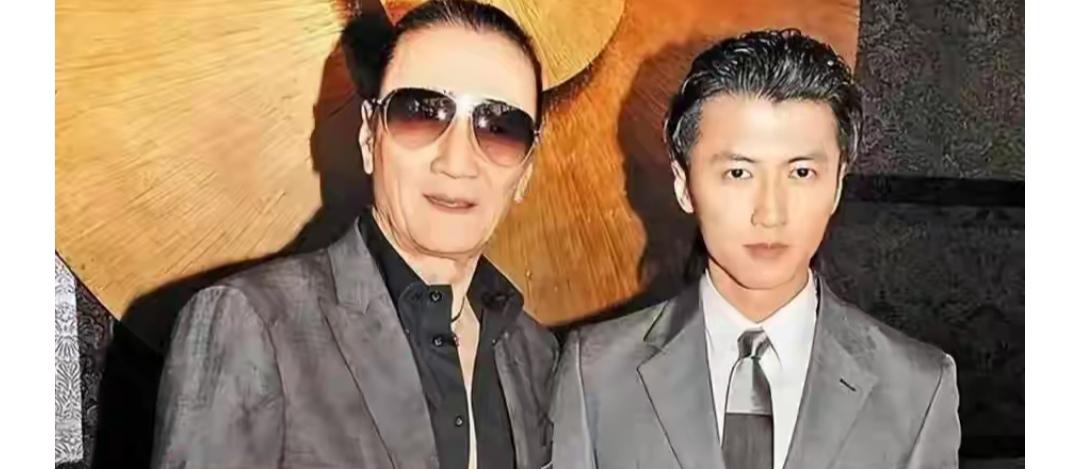 谢贤走了，潇潇洒洒，他的风格就是潇洒。他一生也有很多作品，总是认认真真活跃在舞台