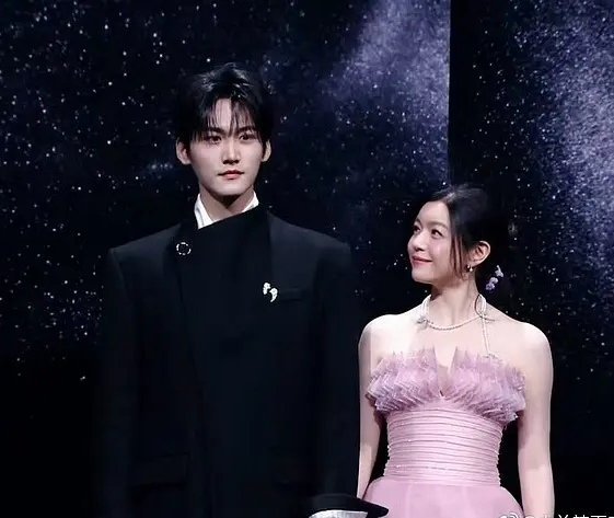 只能说陈妍希很体面了