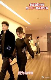 砸下5000万，只为换取与男友共同孕育的宝贝女儿。于文红，这位年届55岁的女