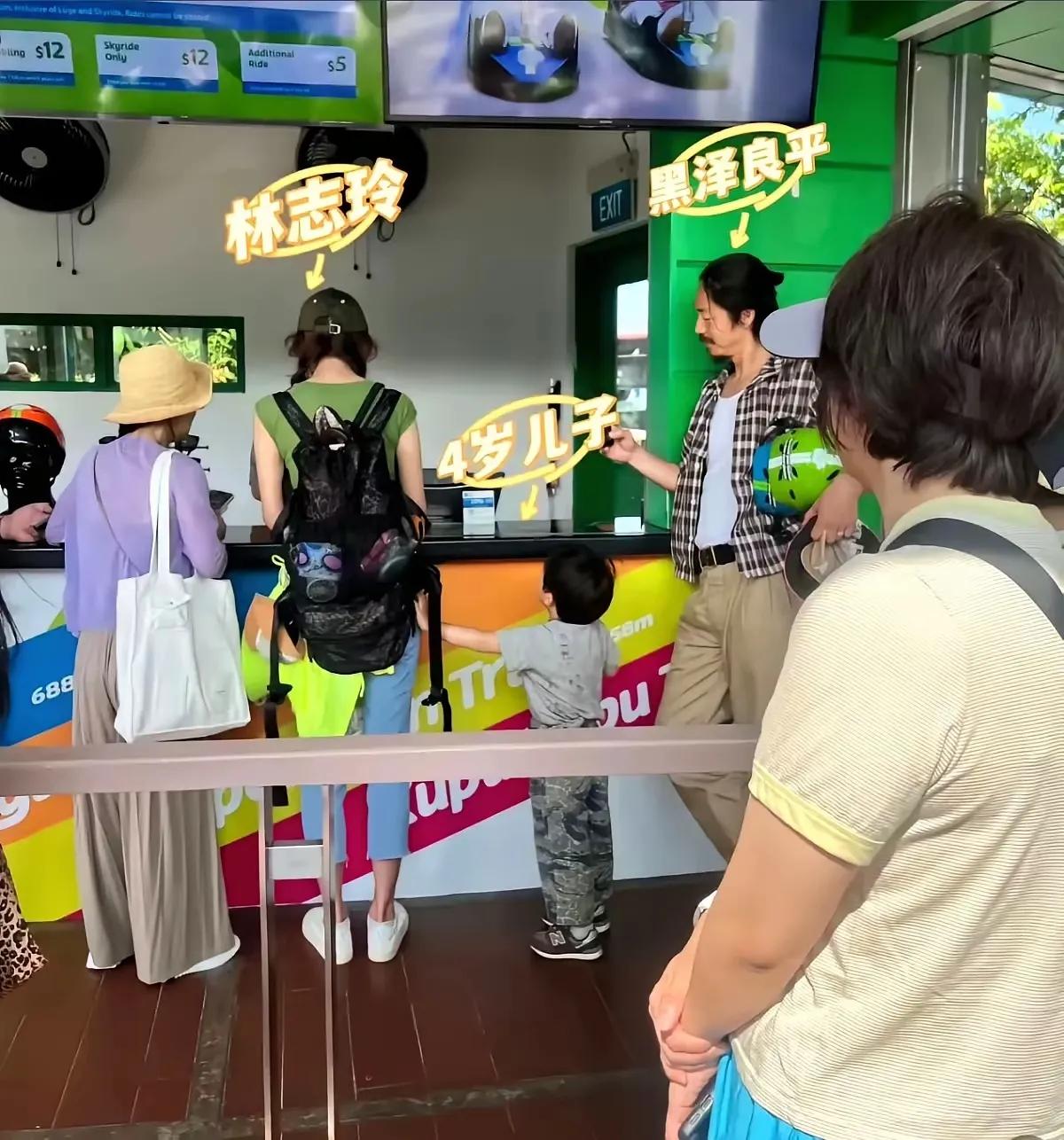 林志玲甘愿当“保姆”林志玲和老公带孩子新加波旅行，黑泽良平全程当甩手掌柜，只顾