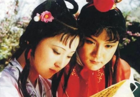 1987年，日本电视台找央视购买《红楼梦》的版权，制片人任大惠开价1000美金一
