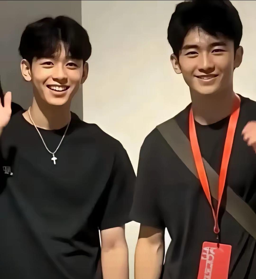 张柏芝陪儿子的方式，很多人不懂。她带着行李飞十几个小时，就为看一场球赛。孩子