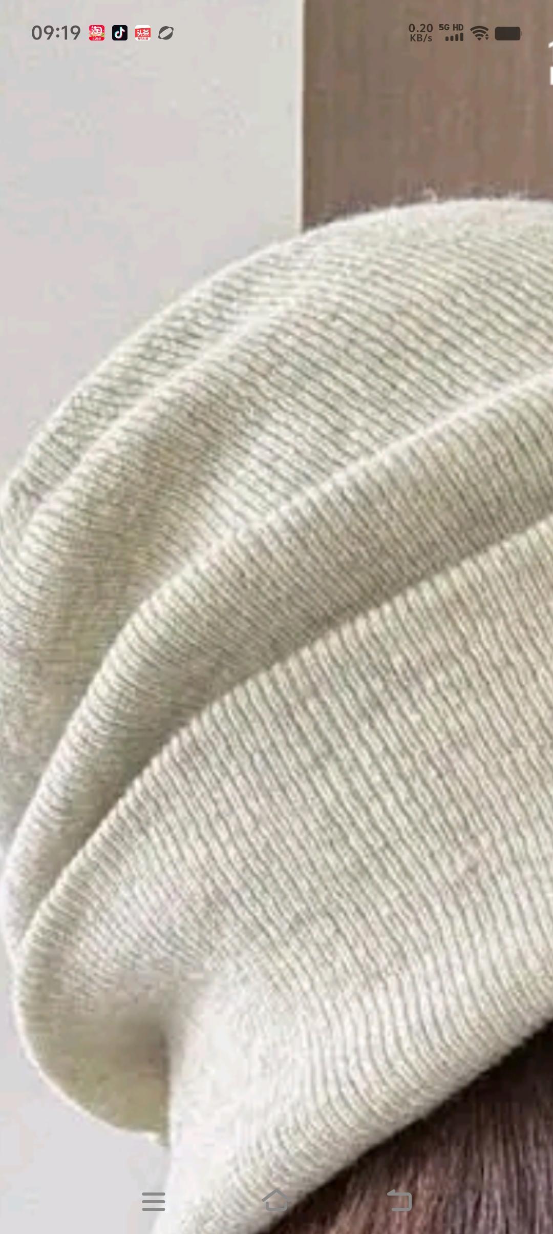 怎么搞的羽绒服拉链拉不开了？今天天气真是太冷了，确实很应节气大寒，今天室外