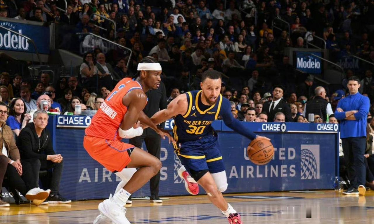 勇士vs联盟第一雷霆，赛前双方球星对比:1、带头大哥:雷霆扛把子，亚历山大