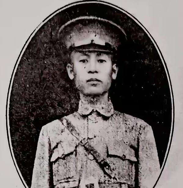 1938年徐州，日军30万精锐将60万国军死死困住，眼看插翅难飞，李宗仁几乎绝望