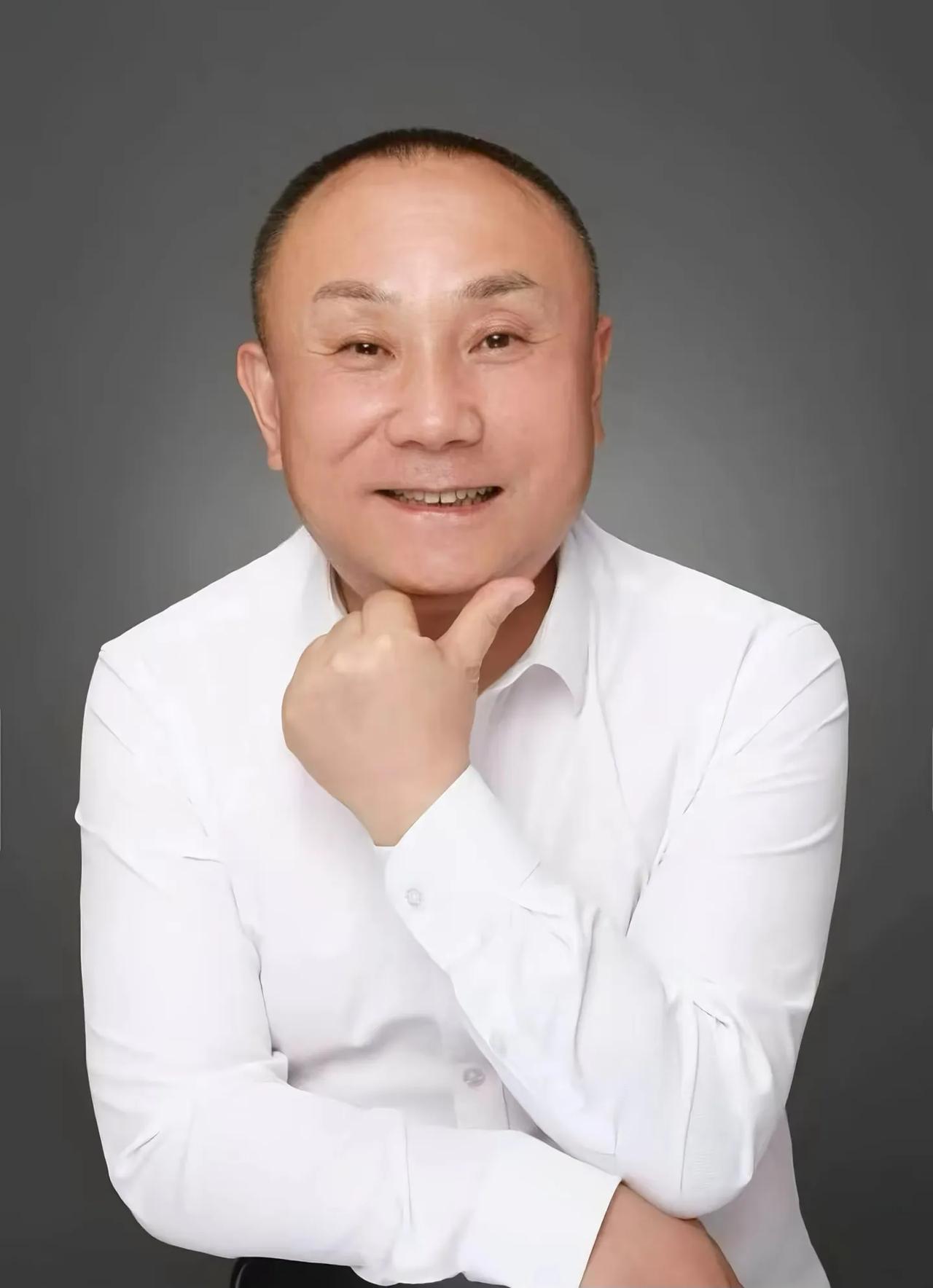太让人泪目了！严总的多位员工陆续发声，透露了严总私下的真实为人！谁能想到，就