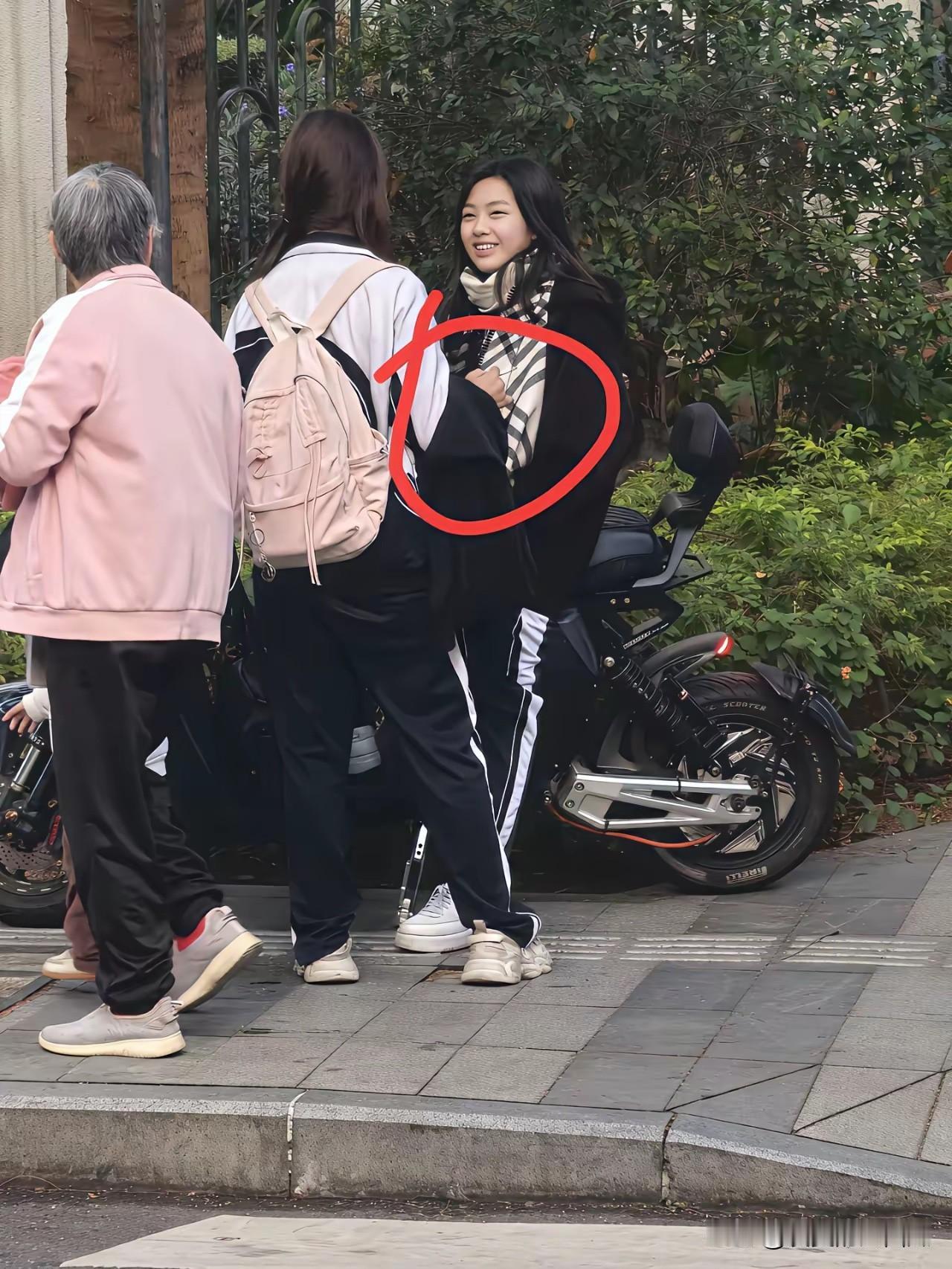 不得不说，她们以后的出路是什么。