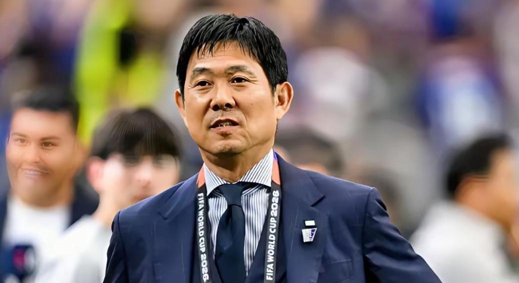 日本队万万没想到，自己被对手做了个两头堵的“死局”。首轮日本队2:2顽强逼