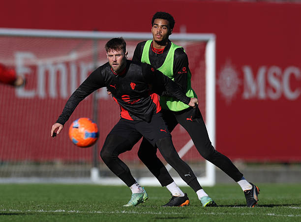 【菲尔克鲁格】天空体育：对阵卡利亚里的比赛中，预计菲尔克鲁格将从替补席开始。他