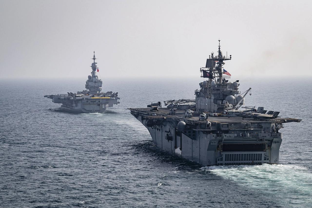 美军的F-35，从冲绳起飞，20分钟就能抵达中国沿海，但中国的东风-17，从发射