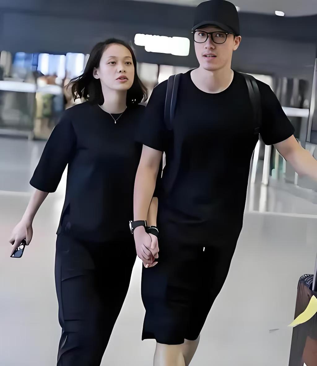 刘翔的老婆吴莎也是他初恋是安徽芜湖人，按照刘翔妈妈当年选媳妇的标准，这个女人是不
