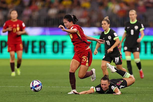 中国女足1比2澳大利亚女足澳大利亚女足踢得好吗？场面上看起来也咋滴，才3次射正