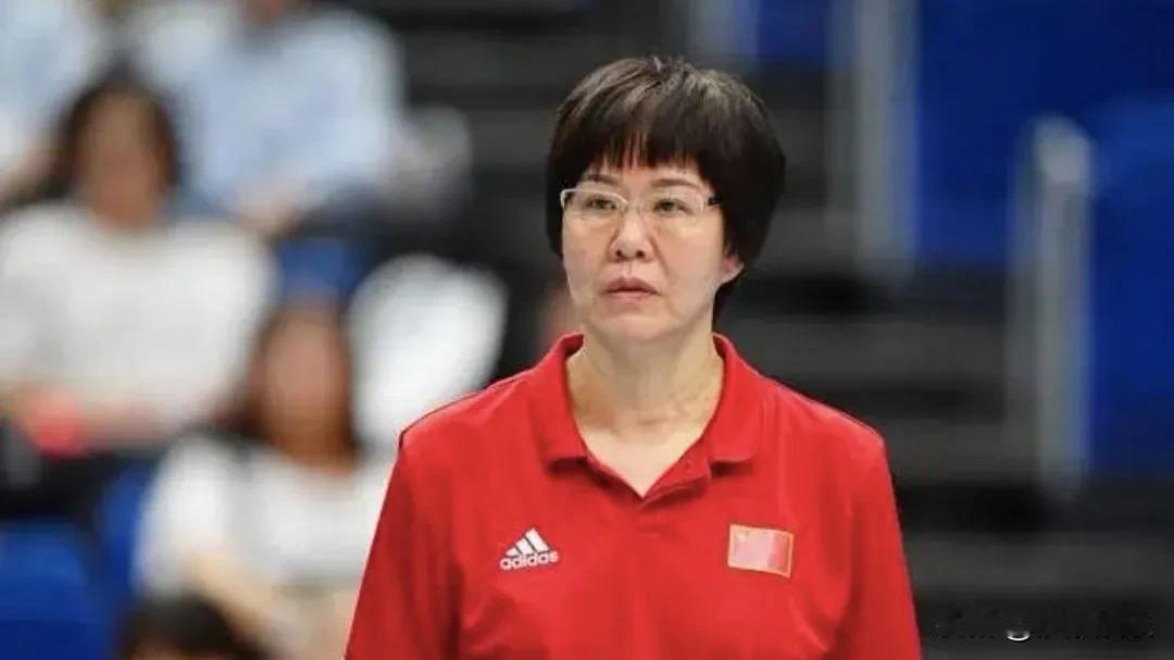 66岁郎平，引发热议！9月12号，退休5年的郎平罕见冲上热搜！原因很简单