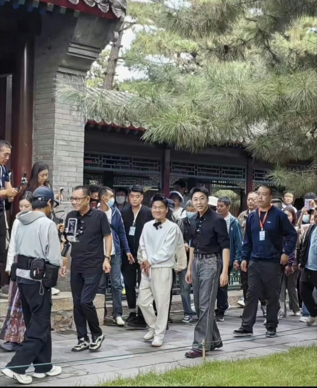 #董宇辉#印象中，好像很久没有董宇辉老师的消息了。之前他直播带货闹得那么火热，动则几个亿的销售额，风