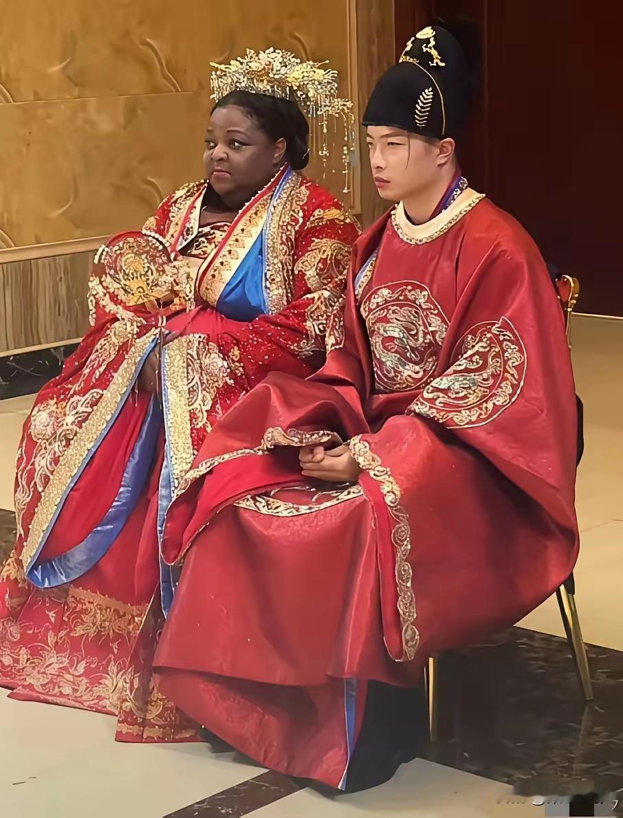 山东地质小伙赴南非出差，与美国姑娘喜结连理。女方嫁妆丰厚，包括2000万美金、5