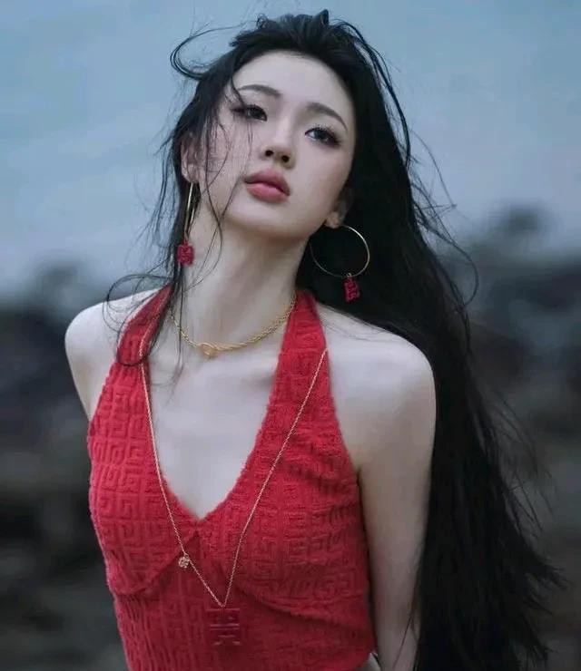 歌手夺冠的单依纯其实完全经不起细究她嗓音空灵有力量，感觉对歌曲的情感把握特别