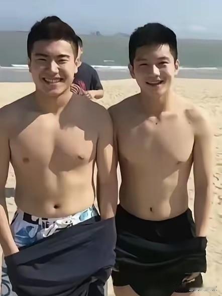 樊振东的天赋到底哪里比梁靖崑好？于何一其实不懂，还是从小打球的周雨说了实话！